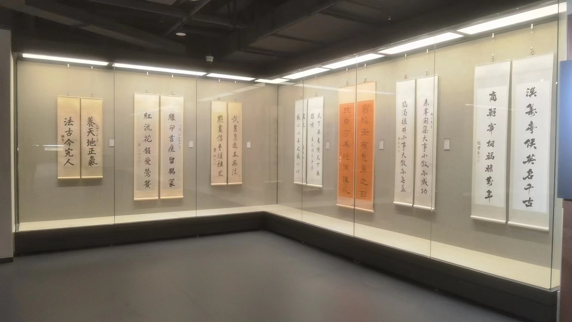 博物館展柜設(shè)計(jì)需要哪些元素？